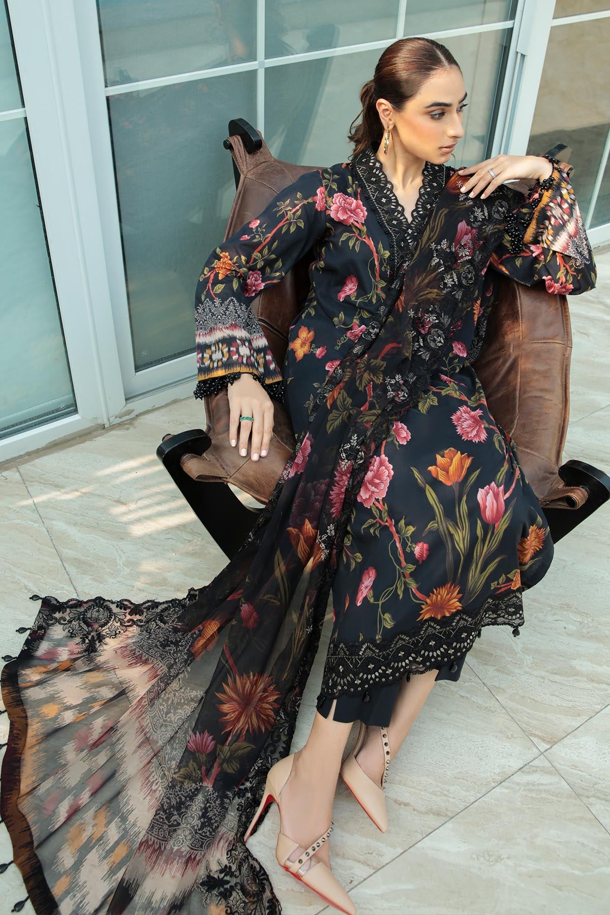 Black Floral Elegance – Premium 3-Piece Suit 🌸