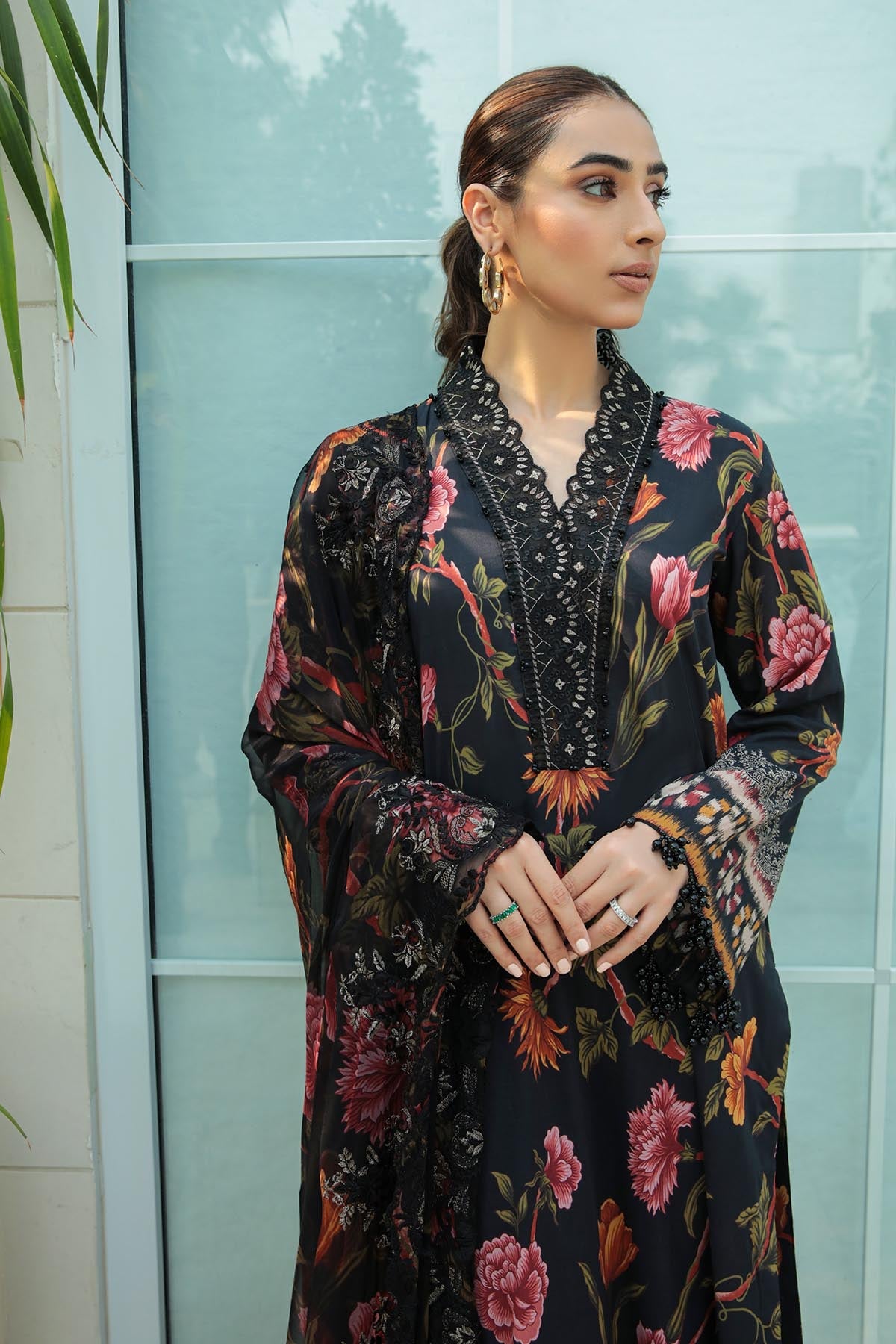 Black Floral Elegance – Premium 3-Piece Suit 🌸
