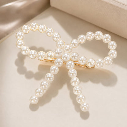 🎀 Pearl Bow Hair Clip