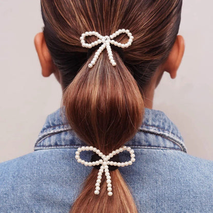 🎀 Pearl Bow Hair Clip